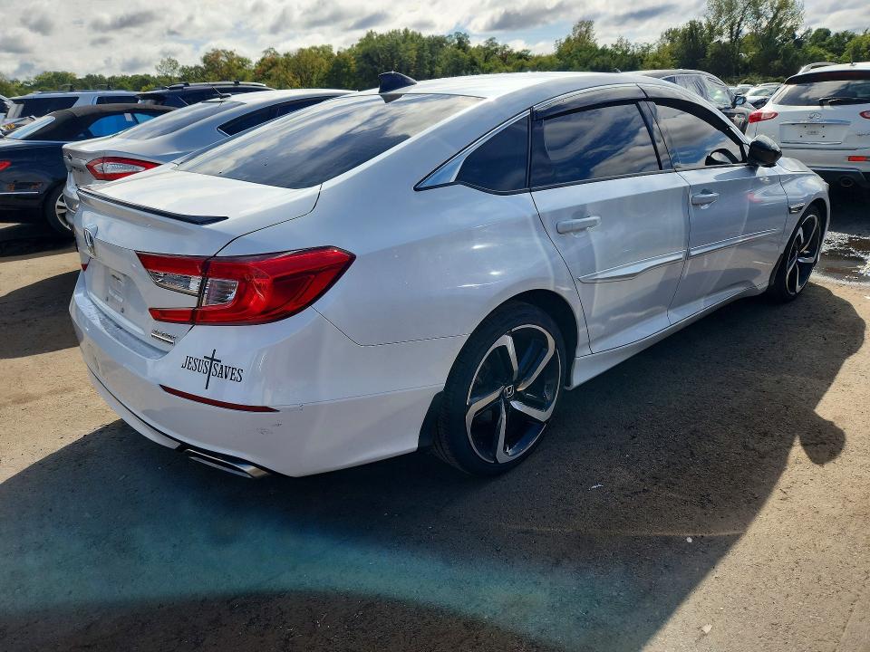 Снимка 3 от търг – 2022 HONDA ACCORD с VIN 1HGCV1F42NA088048