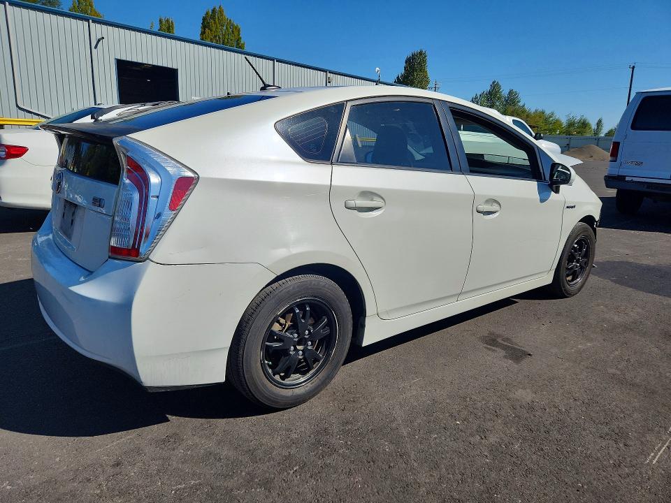 Zdjęcie 3 z aukcji – 2012 TOYOTA PRIUS z VIN JTDKN3DU6C1553873