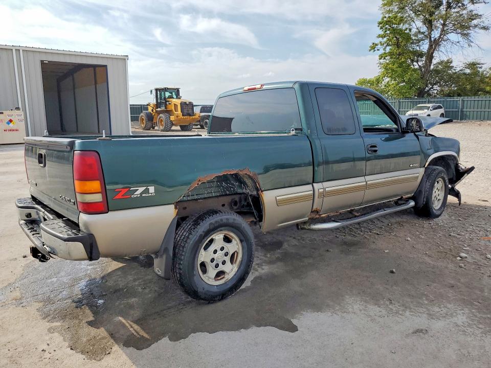 Photo 3 from auction – 2002 CHEVY SILVERADO 1500 with VIN 2GCEK19T521410903