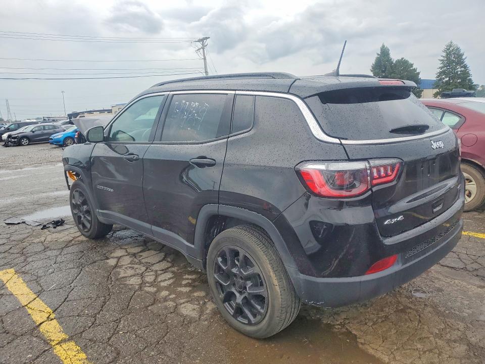Zdjęcie 2 z aukcji – 2022 JEEP COMPASS z VIN 3C4NJDFB1NT154469