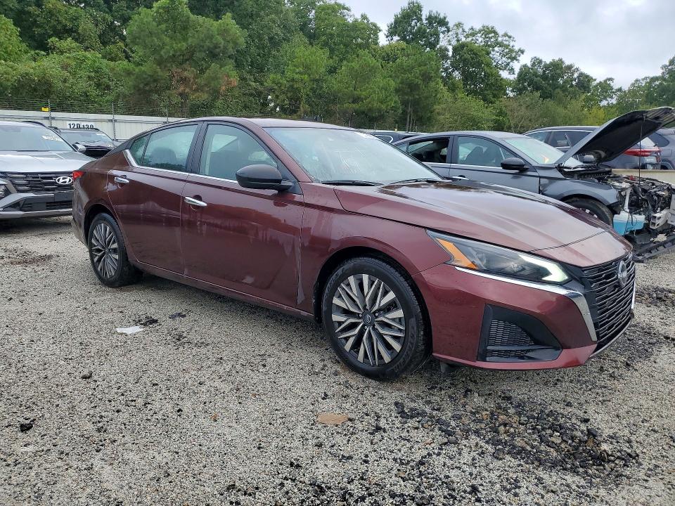 Photo 4 from auction – 2024 NISSAN ALTIMA with VIN 1N4BL4DV9RN433061