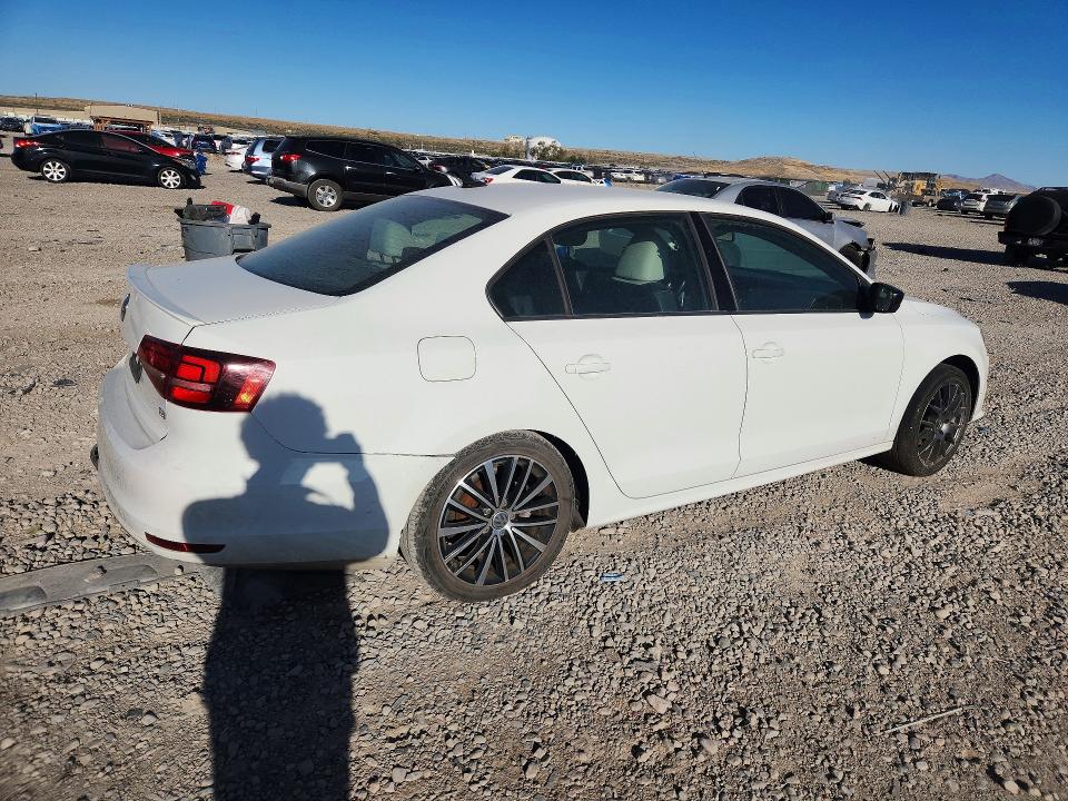 Photo 3 from auction – 2016 VOLKSWAGEN JETTA with VIN 3VWD17AJ0GM270428
