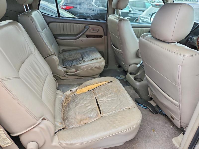 Photo 11 from auction – 2005 TOYOTA SEQUOIA with VIN 5TDBT48A45S256179