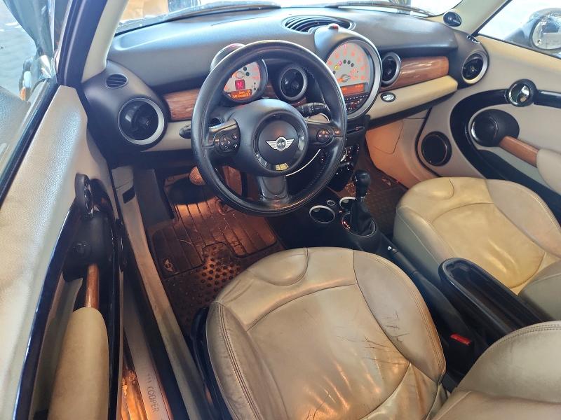 Photo 8 from auction – 2011 MINI COOPER with VIN WMWSU3C54BT091407