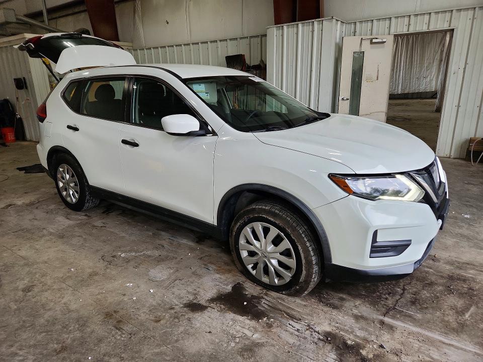 Снимка 4 от търг – 2017 NISSAN ROGUE с VIN KNMAT2MV4HP609995