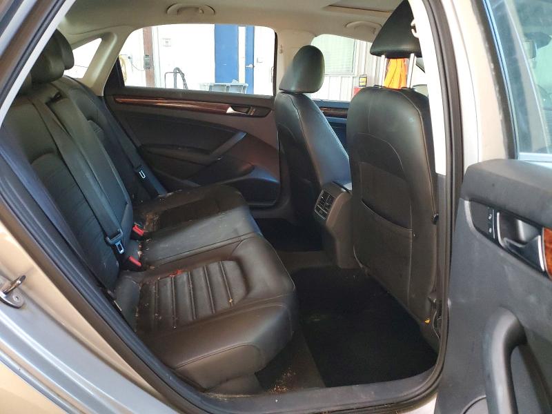 Photo 10 from auction – 2013 VOLKSWAGEN PASSAT with VIN 1VWCH7A38DC021252
