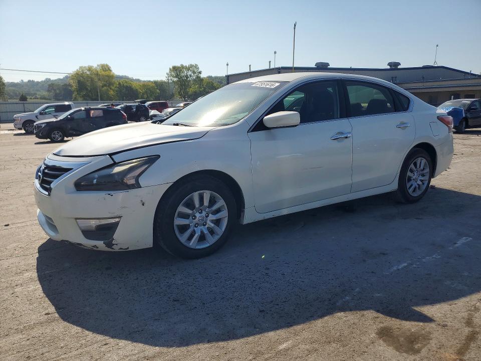 NISSAN ALTIMA 2015 with VIN 1N4AL3AP1FC142881 - Photo from auction