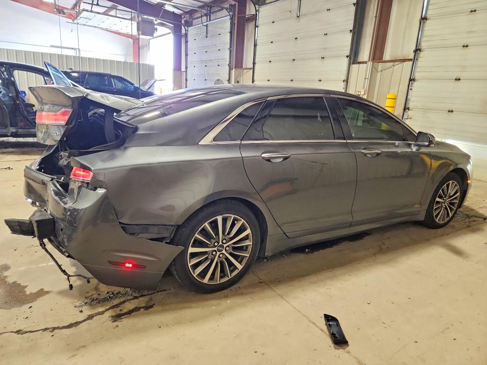 Photo 3 from auction – 2019 LINCOLN MKZ with VIN 3LN6L5LU2KR623907