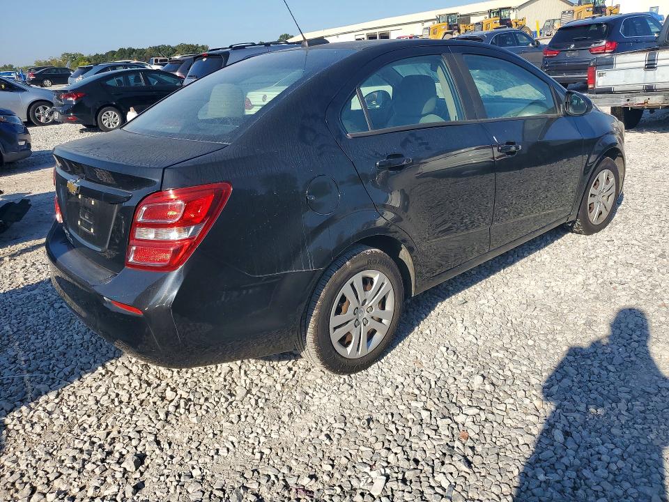 Photo 3 from auction – 2017 CHEVROLET SONIC with VIN 1G1JB5SH2H4144886