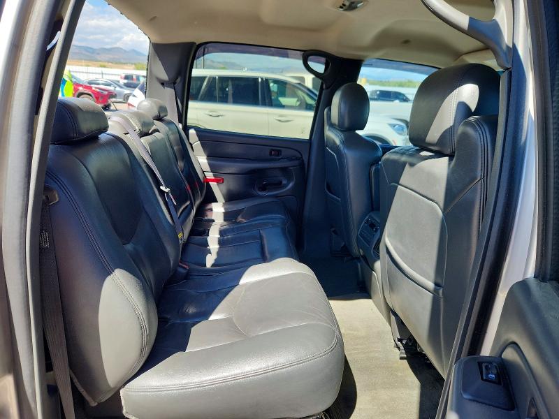 Photo 10 from auction – 2004 CHEVROLET SILVERADO with VIN 2GCEK13T141285782
