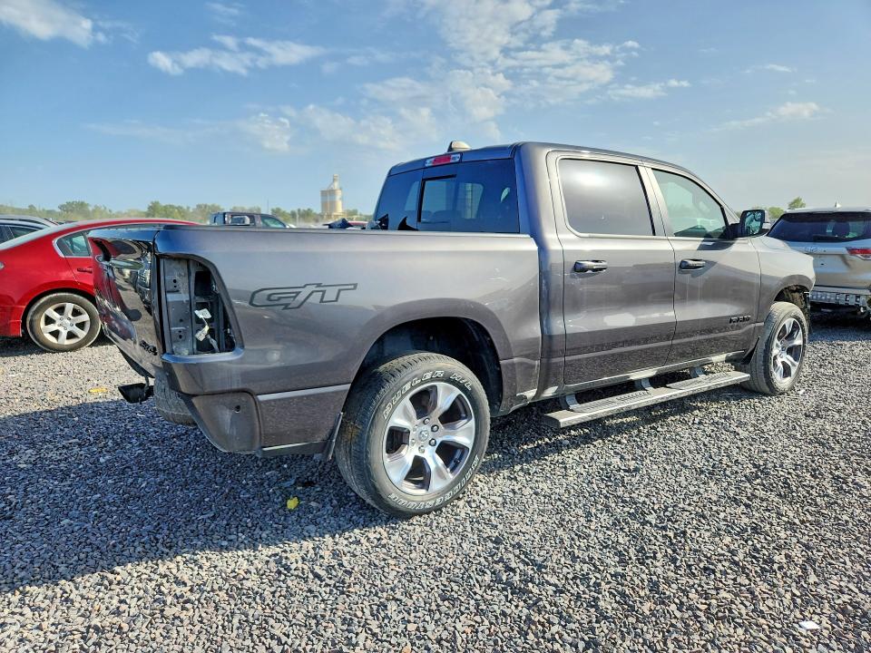 Снимка 3 от търг – 2022 RAM 1500 с VIN 1C6SRFVT8NN432759