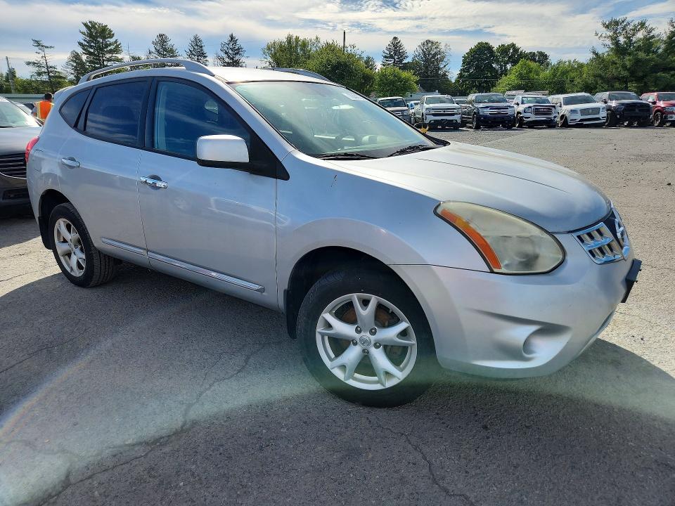 Photo 4 from auction – 2011 NISSAN ROGUE with VIN JN8AS5MV8BW670112