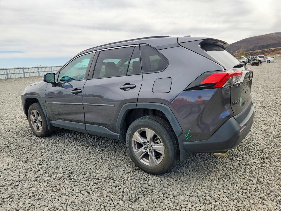 Photo 2 from auction – 2022 TOYOTA RAV4 with VIN 2T3P1RFV7NW304576