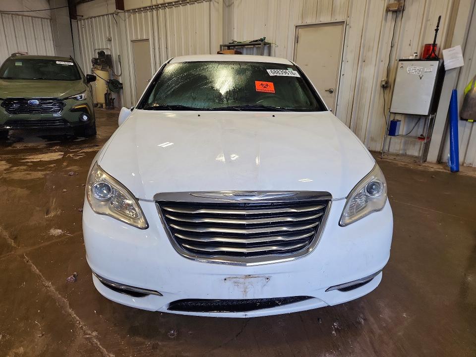 Photo 5 from auction – 2012 CHRYSLER 200 with VIN 1C3CCBAB8CN246628