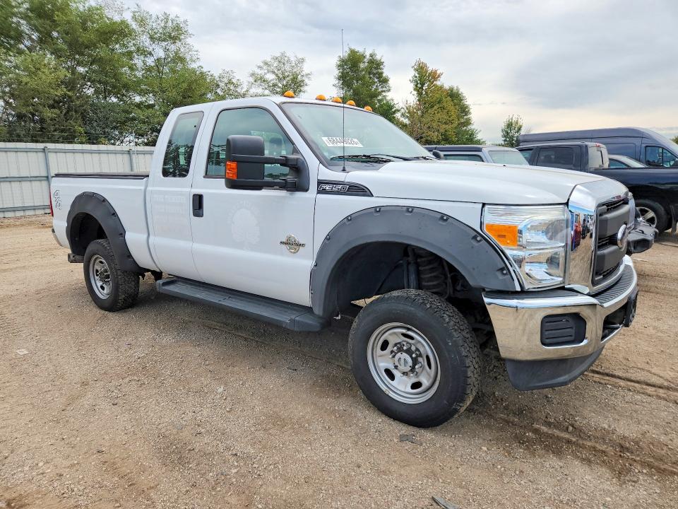 Photo 4 from auction – 2016 FORD F350 with VIN 1FT8X3BT0GEC21893