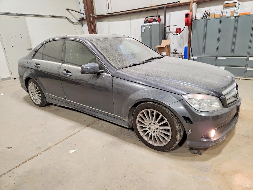 Снимка 4 от търг – 2010 MERCEDES-BENZ C с VIN WDDGF8FB8AF445949