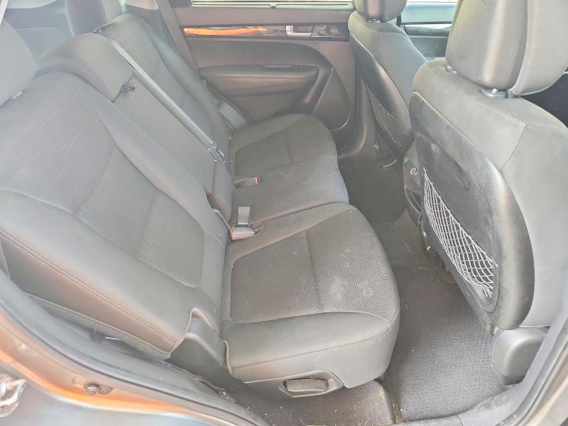Photo 11 from auction – 2014 KIA SORENTO with VIN 5XYKT4A67EG491324