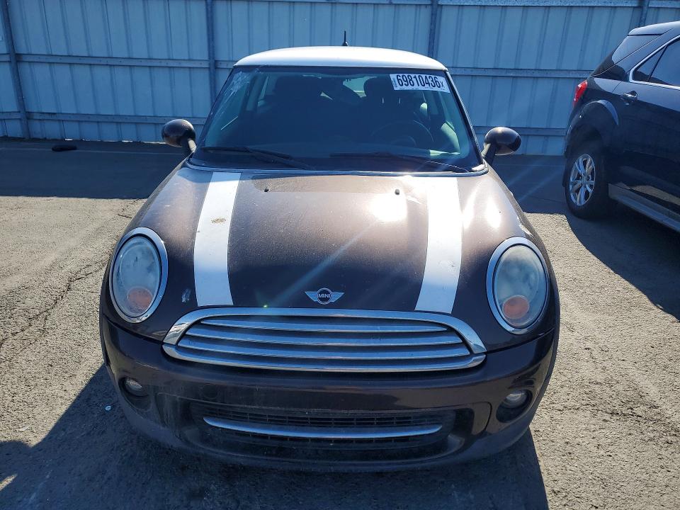 Zdjęcie 5 z aukcji – 2011 MINI COOPER z VIN WMWSU3C5XBT092562