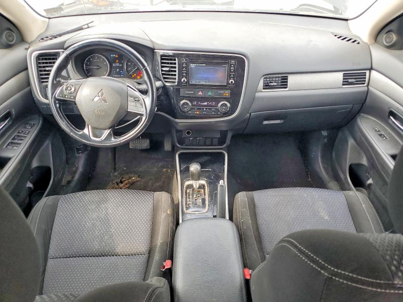 Photo 8 from auction – 2017 MITSUBISHI OUTLANDER with VIN JA4AZ2A36HZ053673