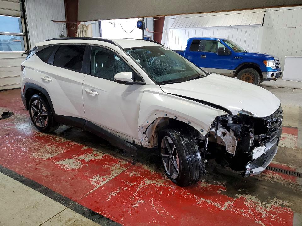 Photo 4 from auction – 2026 HYUNDAI TUCSON with VIN 5NMJBCDEXTH665451