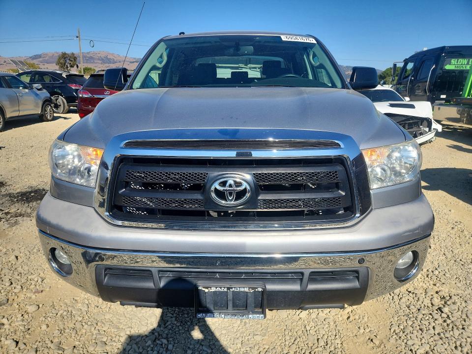 Photo 5 from auction – 2012 TOYOTA TUNDRA with VIN 5TFDY5F11CX243724