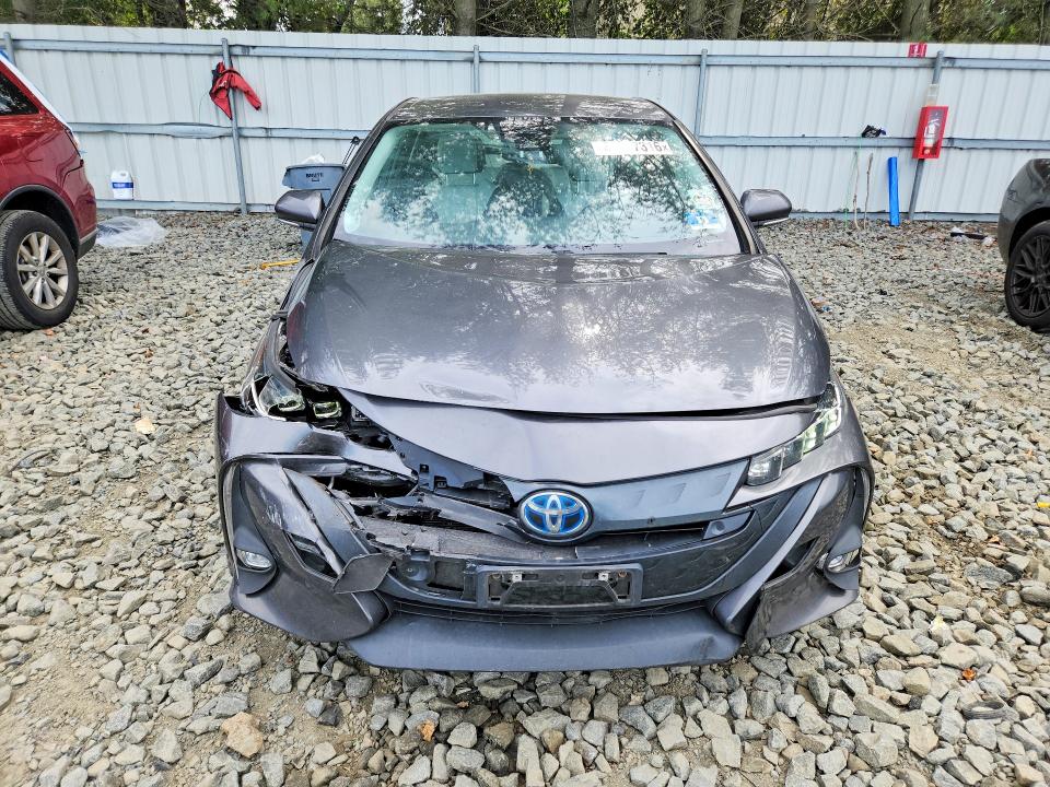 Photo 5 from auction – 2017 TOYOTA PRIUS PRIME with VIN JTDKARFP9H3038660