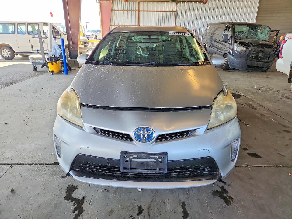 Photo 5 from auction – 2013 TOYOTA PRIUS with VIN JTDKN3DU3D5562279