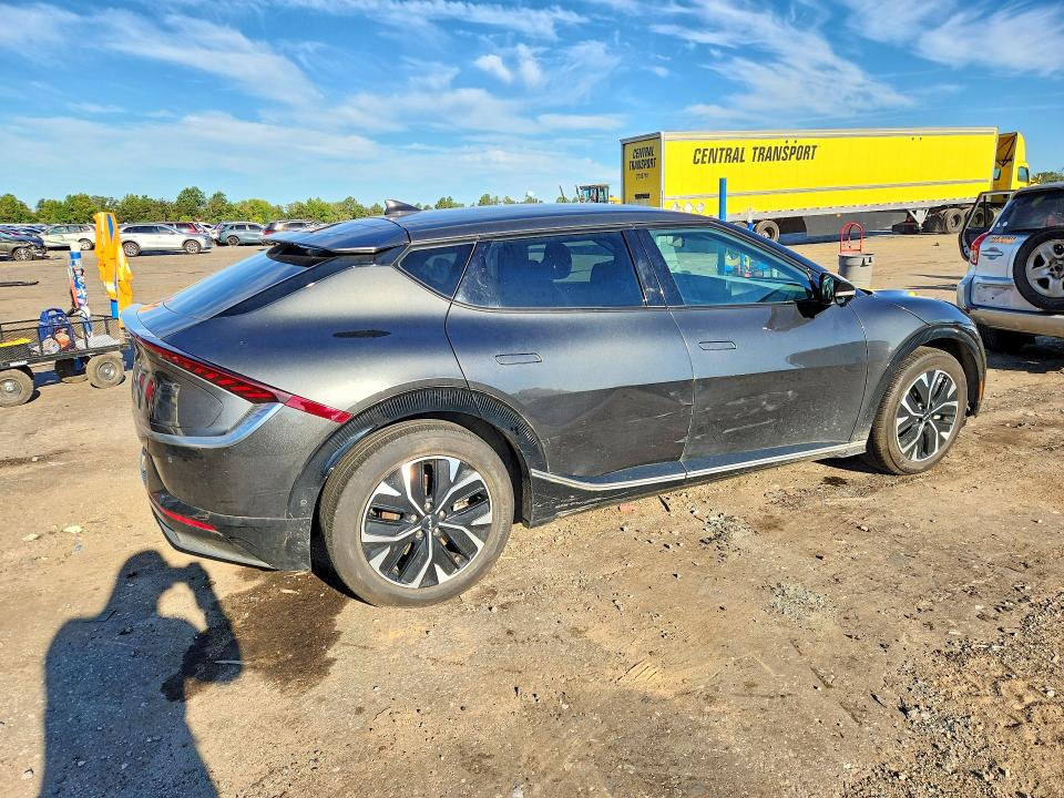 Photo 3 from auction – 2022 KIA EV6 with VIN KNDC3DLC8N5088078