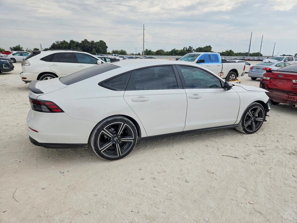 Снимка 3 от търг – 2026 HONDA ACCORD с VIN 1HGCY2F52TA015250