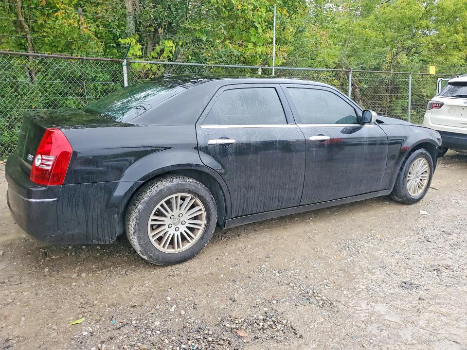 صورة رقم 3 من المزاد - 2010 CHRYSLER 300 مع VIN 2C3CA5CV9AH176996
