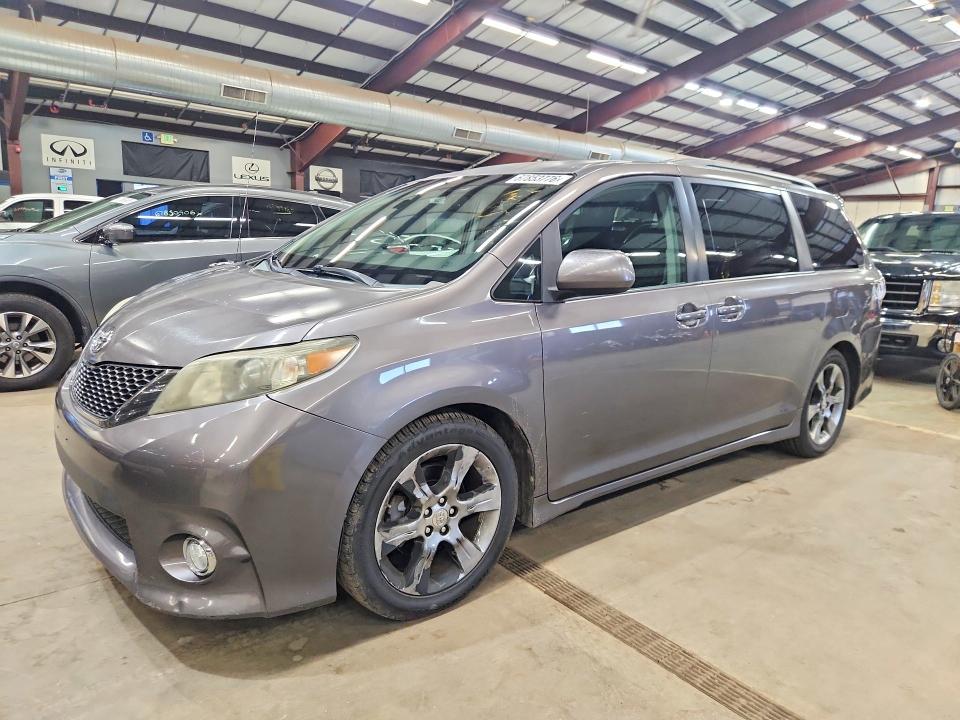 2012 TOYOTA SIENNA - Търг №67853776