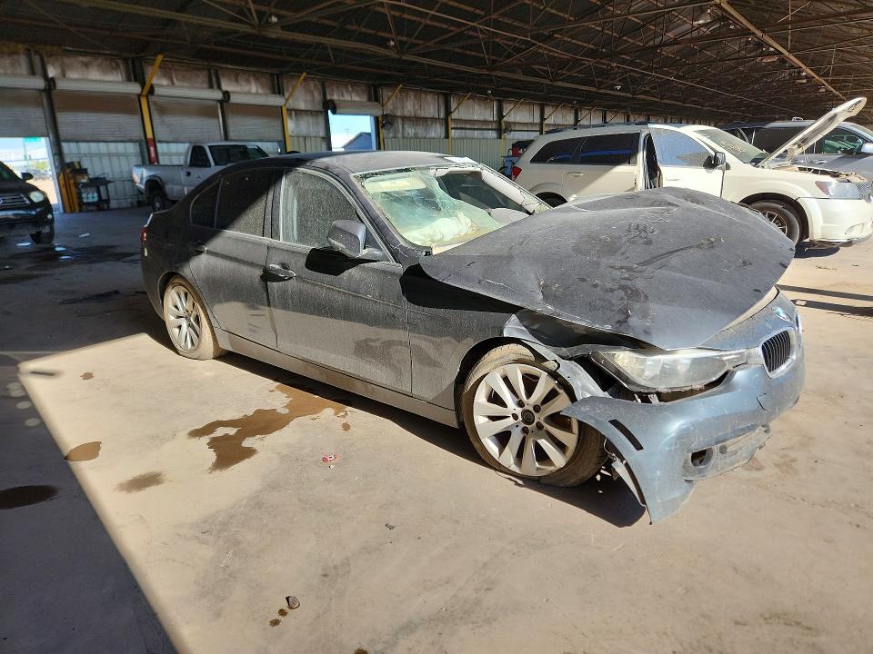 Photo 4 from auction – 2016 BMW 320 with VIN WBA8E1G54GNT99355