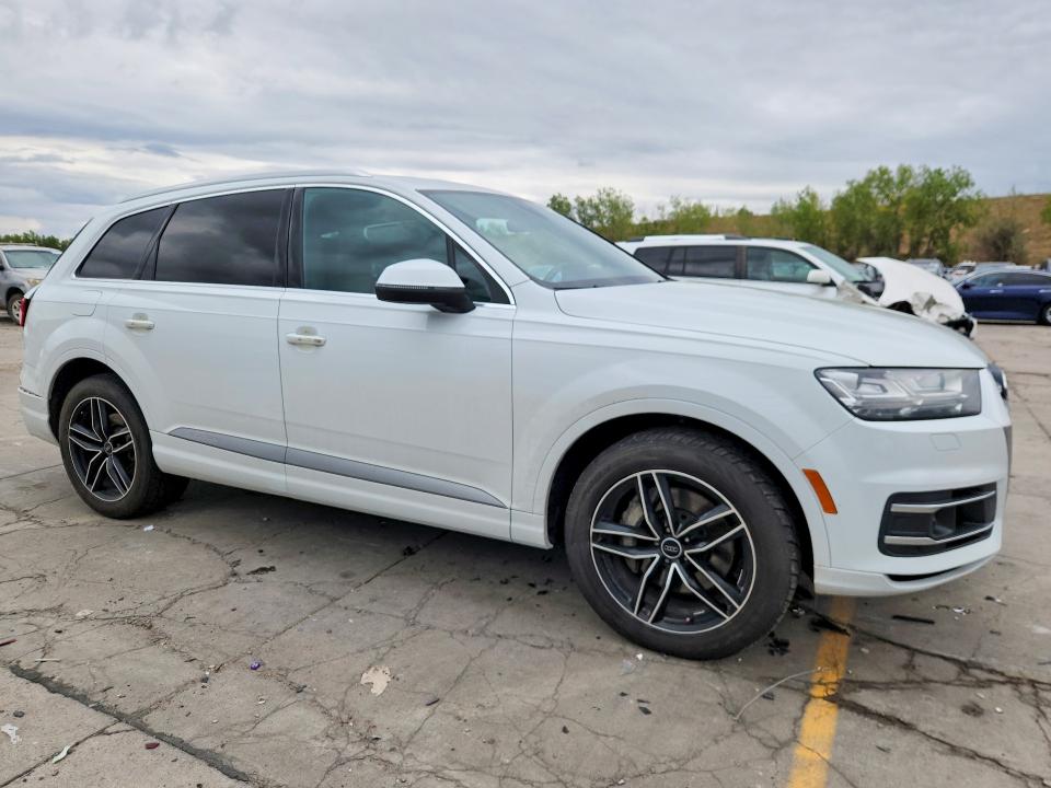 Foto 4 de la subasta – 2017 AUDI Q7 con VIN WA1VAAF79HD026530