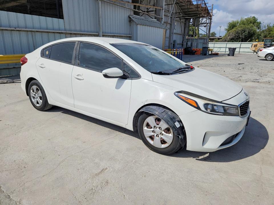 Photo 4 from auction – 2017 KIA FORTE with VIN 3KPFK4A79HE027921