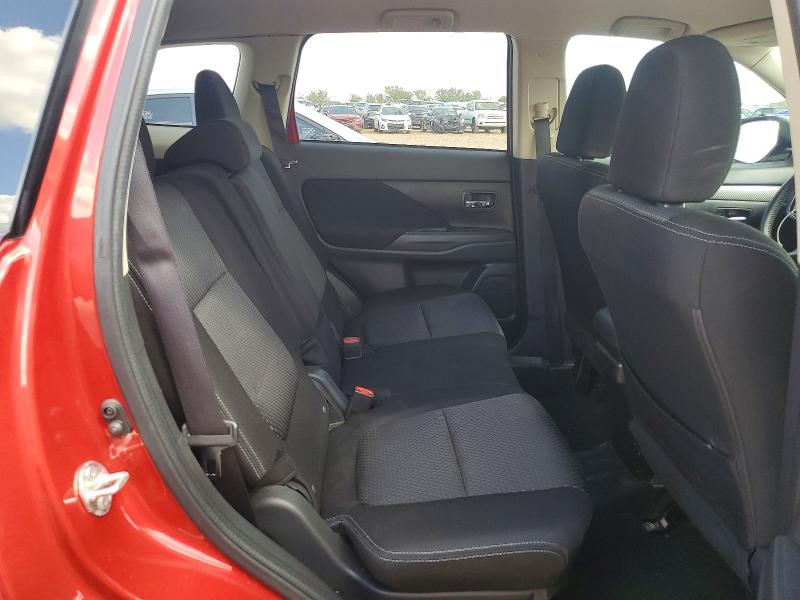 Снимка 10 от търг – 2017 MITSUBISHI OUTLANDER с VIN JA4AD3A34HZ053143