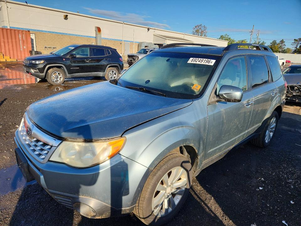 SUBARU FORESTER 2013 z numerem VIN JF2SHACC9DH403433 - Zdjęcie z aukcji