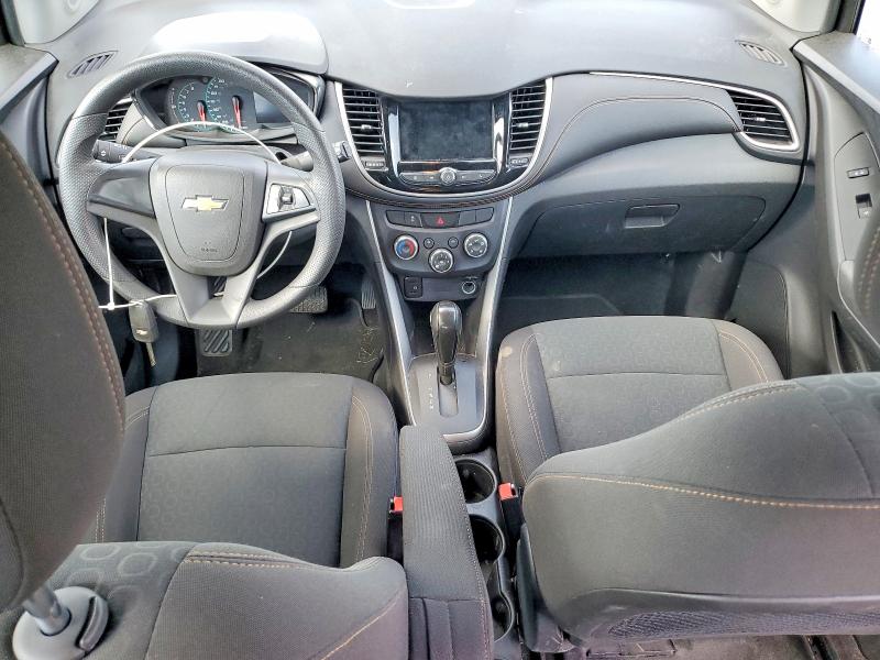 Photo 8 from auction – 2018 CHEVROLET TRAX with VIN KL7CJNSB9JB700043