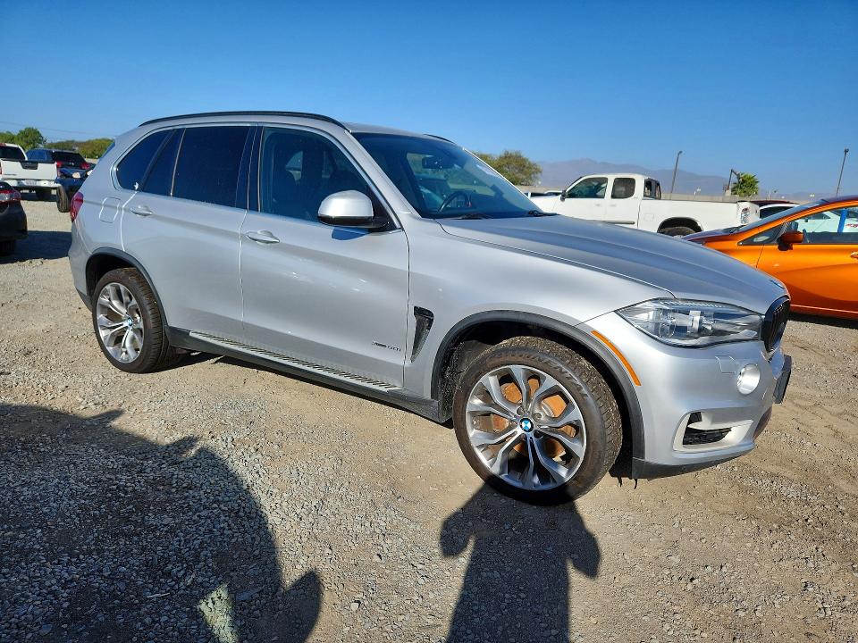Foto 4 de la subasta – 2015 BMW X5 con VIN 5UXKR6C59F0J74892
