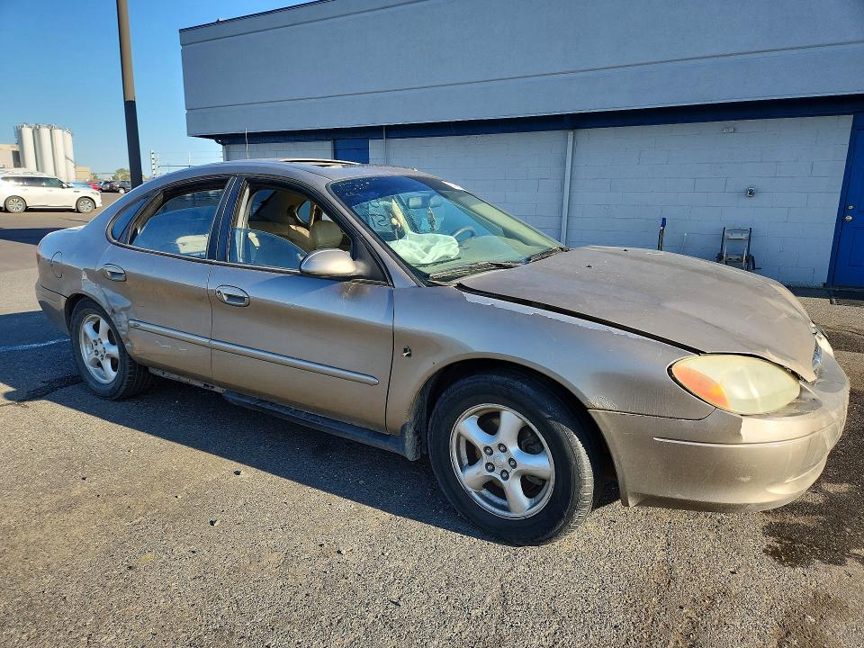 Photo 4 from auction – 2002 FORD TAURUS with VIN 1FAFP55272G243477