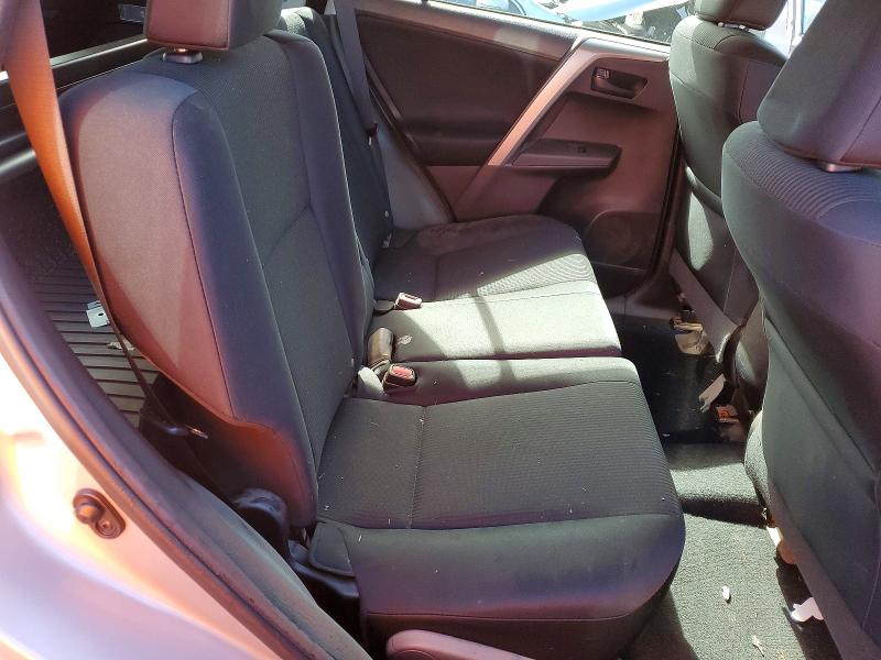 Снимка 11 от търг – 2017 TOYOTA RAV4 с VIN 2T3BFREV4HW569845