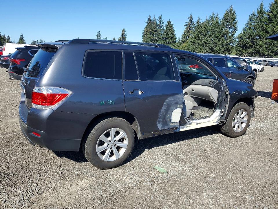 Снимка 3 от търг – 2011 TOYOTA HIGHLANDER с VIN 5TDBK3EH1BS050148