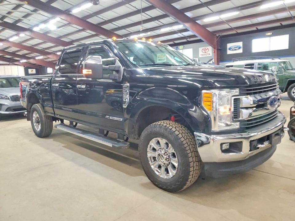 Photo 4 from auction – 2017 FORD F350 with VIN 1FT8W3BTXHEC93107