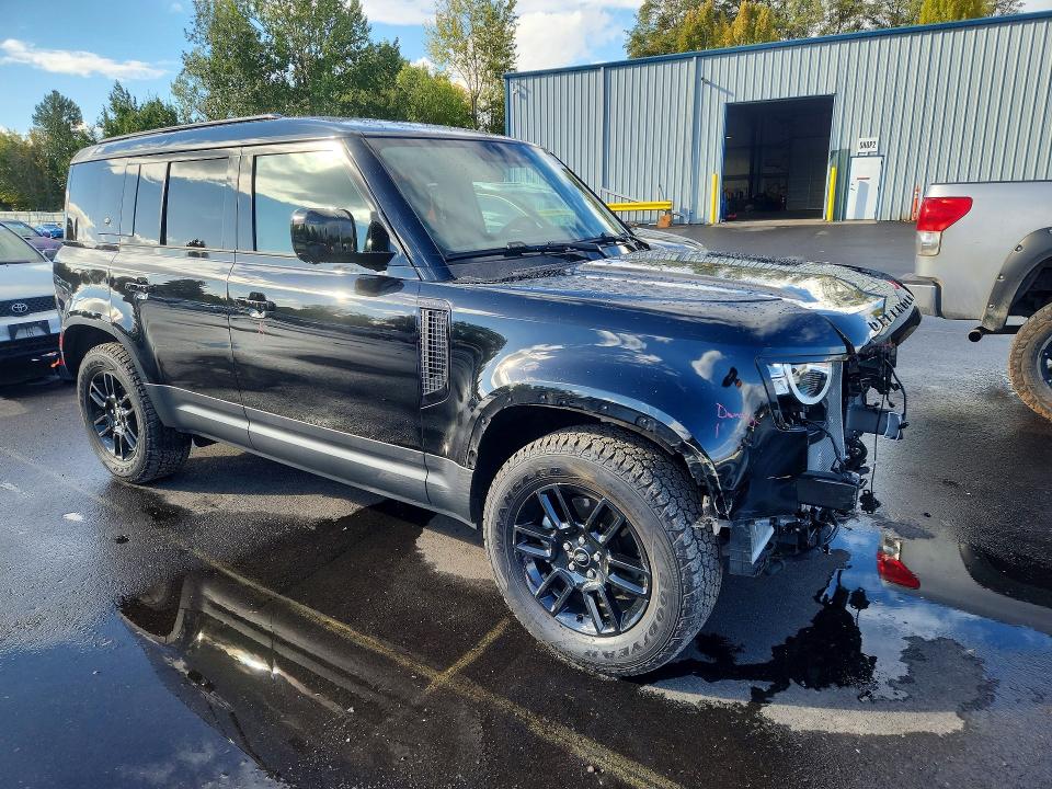 Снимка 4 от търг – 2023 LAND ROVER DEFENDER с VIN SALEJ7EX8P2237618