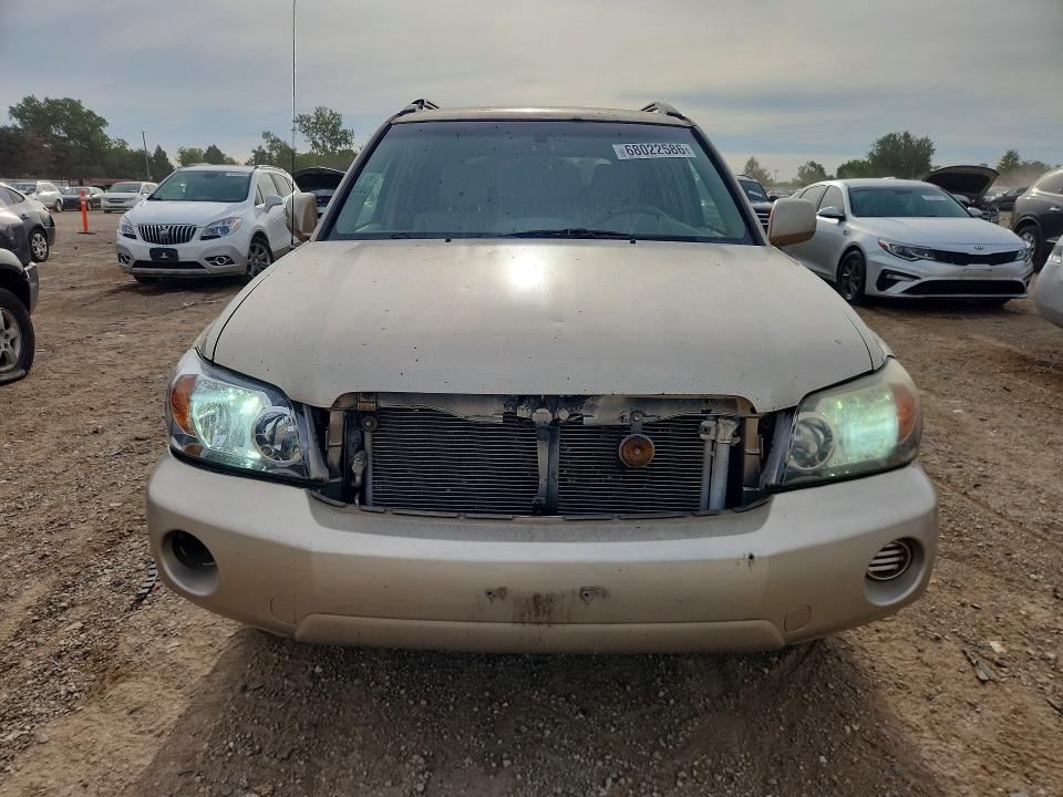 Photo 5 from auction – 2004 TOYOTA HIGHLANDER with VIN JTEGD21A240076827