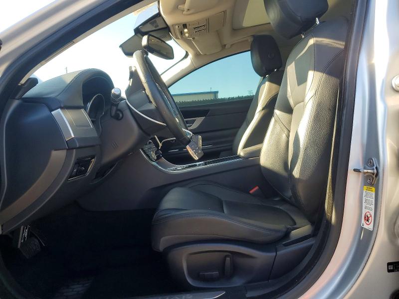 Photo 7 from auction – 2017 JAGUAR XF with VIN SAJBD4BVXHCY42479