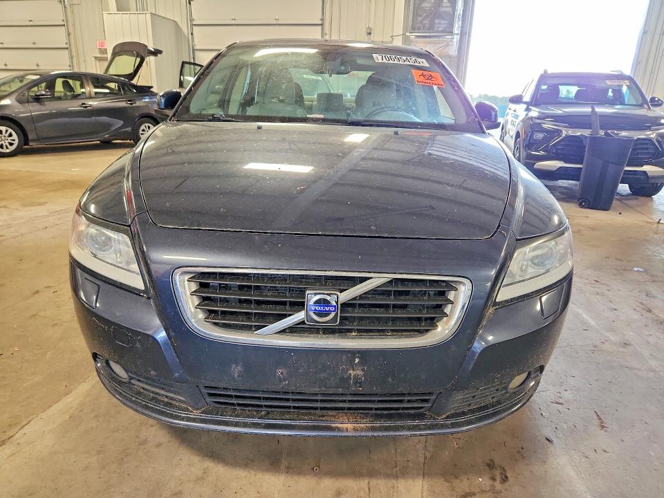 Photo 5 from auction – 2010 VOLVO S40 with VIN YV1382MSXA2489827