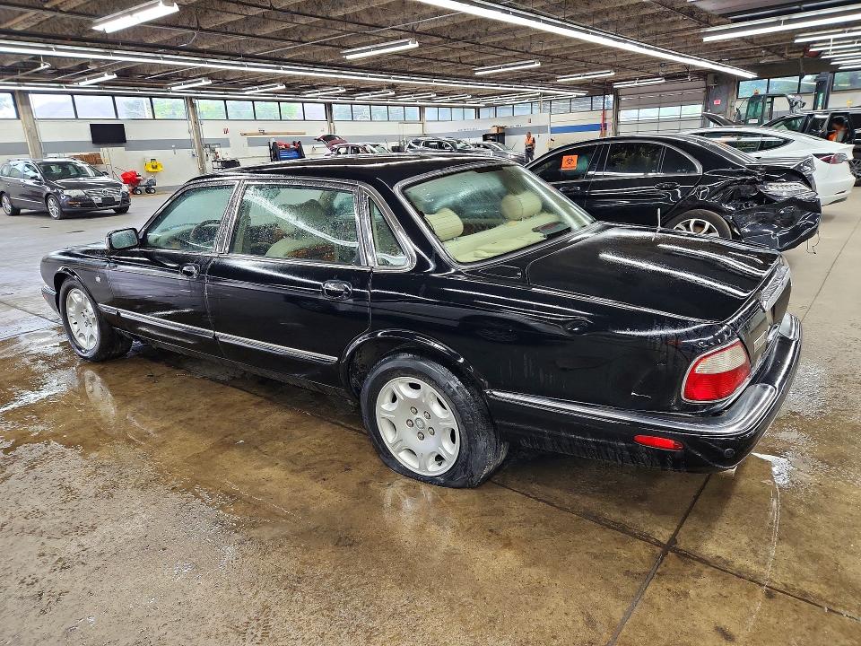 Photo 2 from auction – 2003 JAGUAR VANDENPLAS with VIN SAJDA24C23LF55943