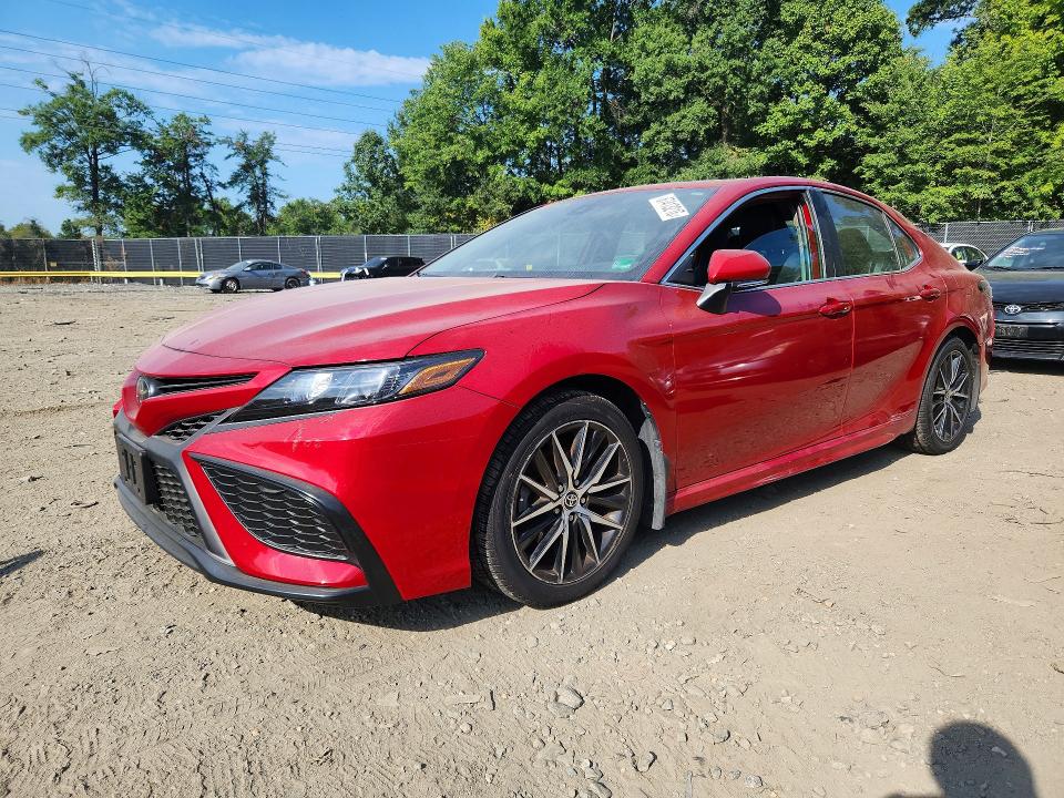 TOYOTA CAMRY 2021 с VIN 4T1G11AK1MU481145 - Снимка от търг