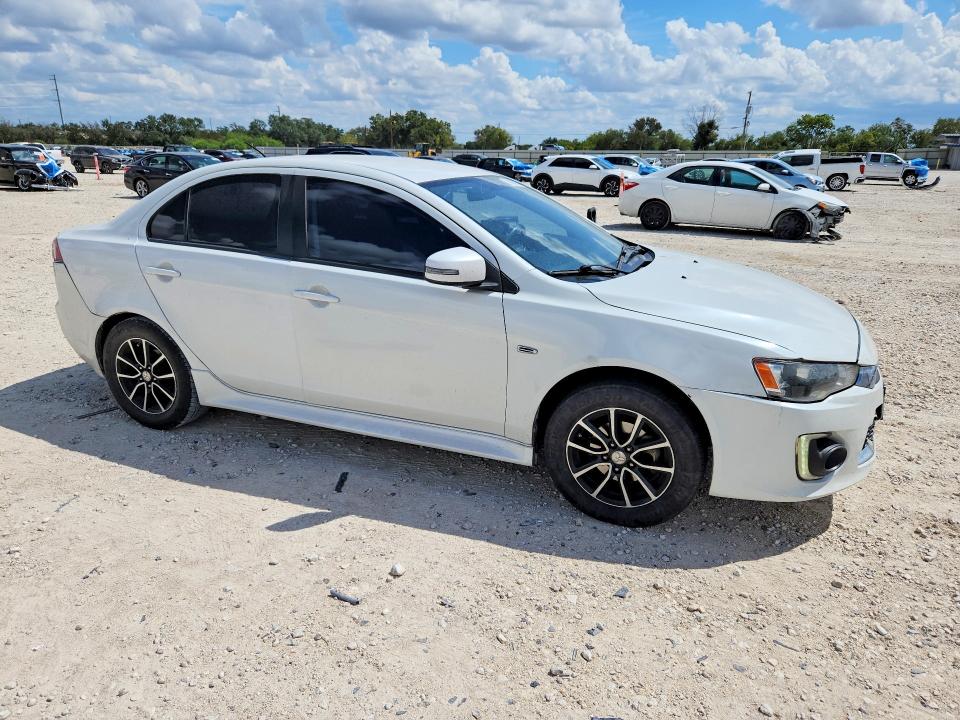 Снимка 4 от търг – 2017 MITSUBISHI LANCER с VIN JA32U2FU8HU015710