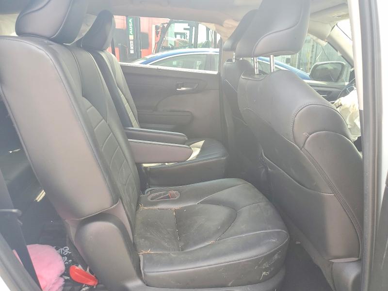Photo 11 from auction – 2021 TOYOTA HIGHLANDER with VIN 5TDGZRBH0MS106947